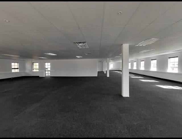 362M² OFFICE TO LET IN FOURWAYS